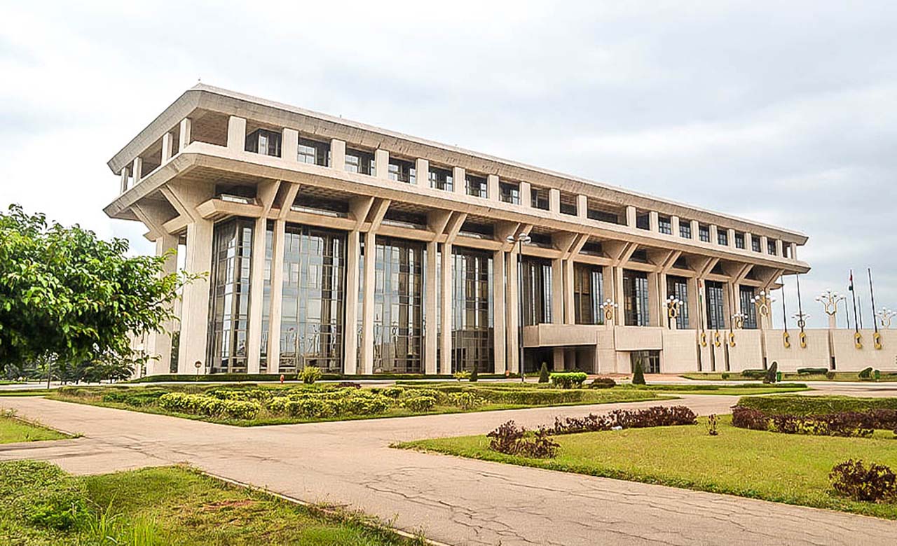 Tour Yamoussoukro — Basilique